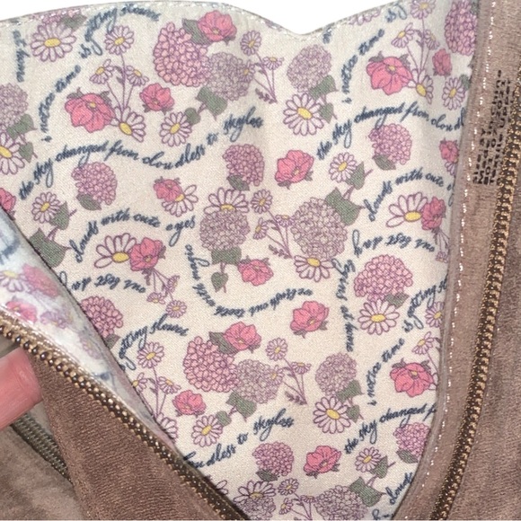 Livie and Luca Neve Taupe Microfiber Tall Boots Bow Accent Girls Zip Size 6 - Picture 6 of 6